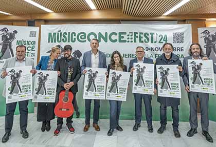 Foto de familia de la presentación del Music@ONCE Fest