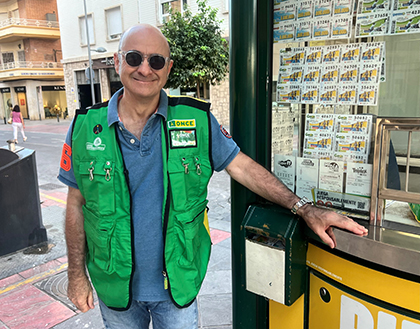 José María Fernández, vendedor de la ONCE en Sevilla