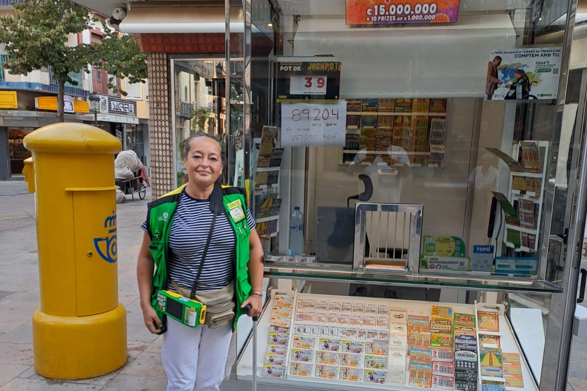 Estrella Suárez, vendedora Blanes