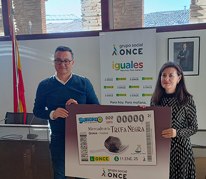 Roque Vicente y Raquel Pérez presentaron este cupón