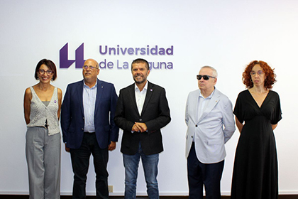 Foto de familia tras la firma del acuerdo entre la ONCE y la Universidad de La Laguna