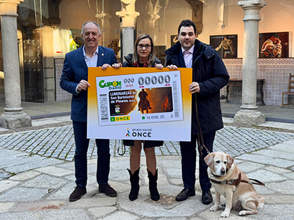 Javier González, María Jesús Martín y Josep Murgui presentan el cupón de Las Luminarias de San Bartolomé de Pinares 